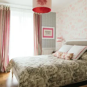Chez Pépé Merle - D'hôte Au Coeur De , Paris France
